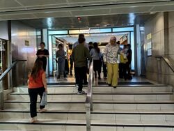 One Raffles Place (D1), Retail #560987211